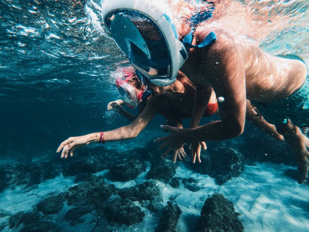 Snorkeling dans la baie du camping