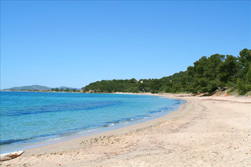 plage-cabasson-camp-du-domaine