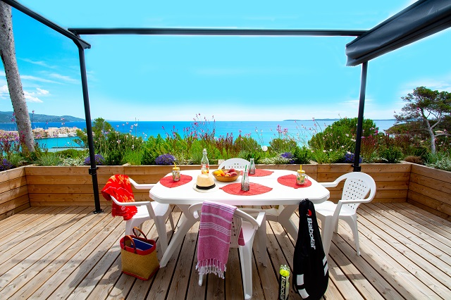 Mobil-home NOVEDEN – terrasse