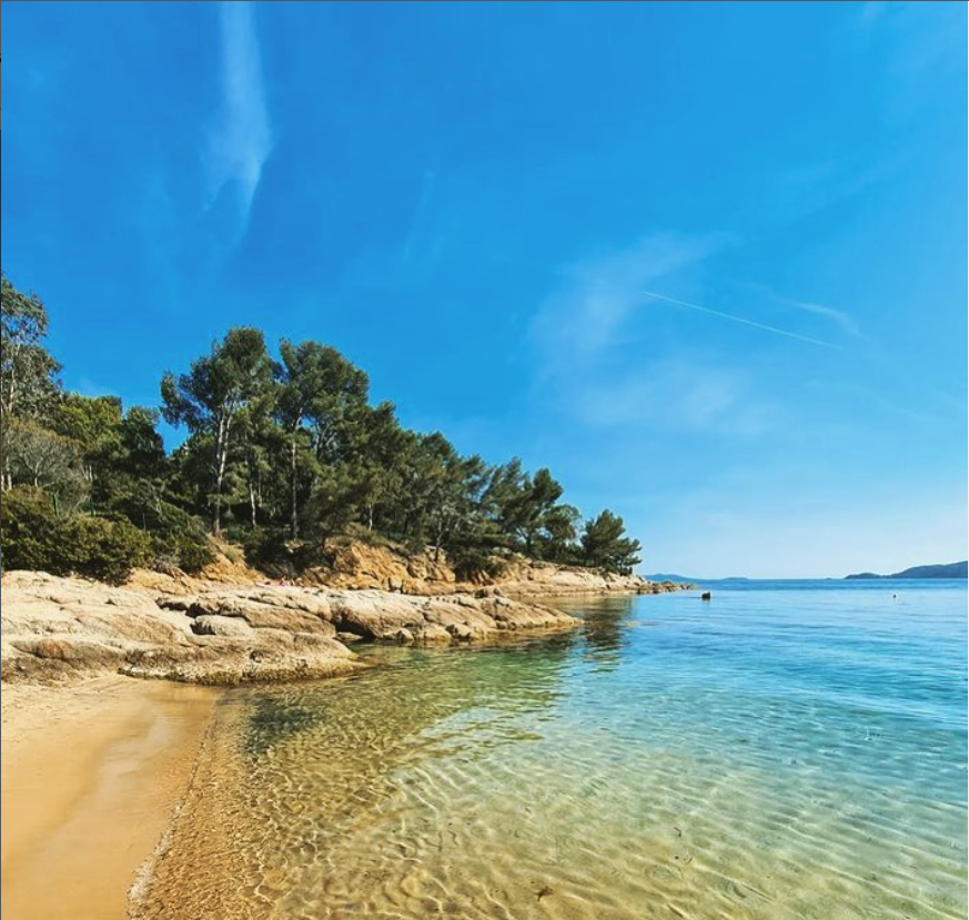Camp du Domaine à Bormes-les-Mimosas entre mer et pinède